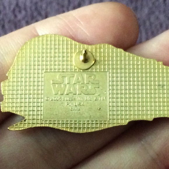 Darth Vader Revenge of the Sith Collectors Pin - Picture 6 of 9